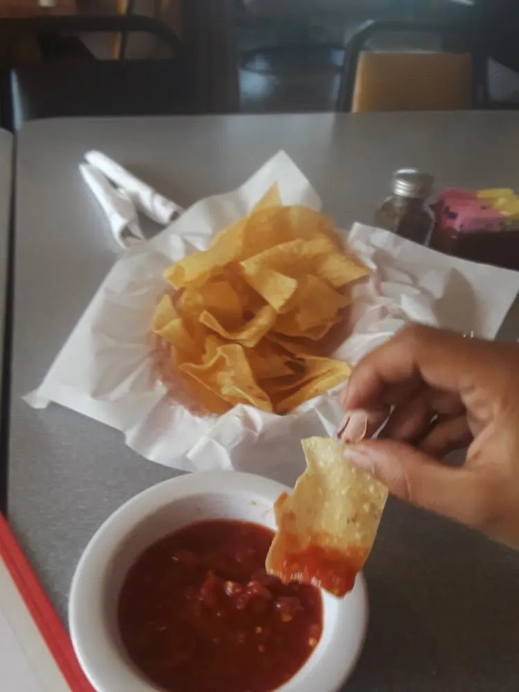 Chips & Hot Sauce
